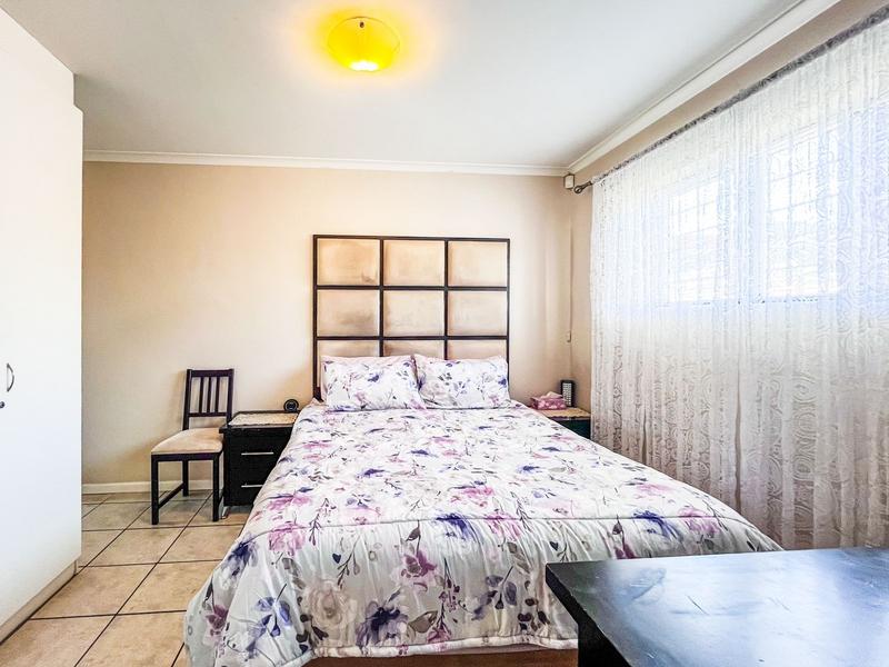 3 Bedroom Property for Sale in Pelikan Park Western Cape